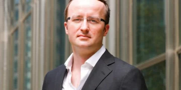 “Trust Us or Sell” – Kris Marszalek’s Defense of CRO Burn Reversal Sparks Community Divide